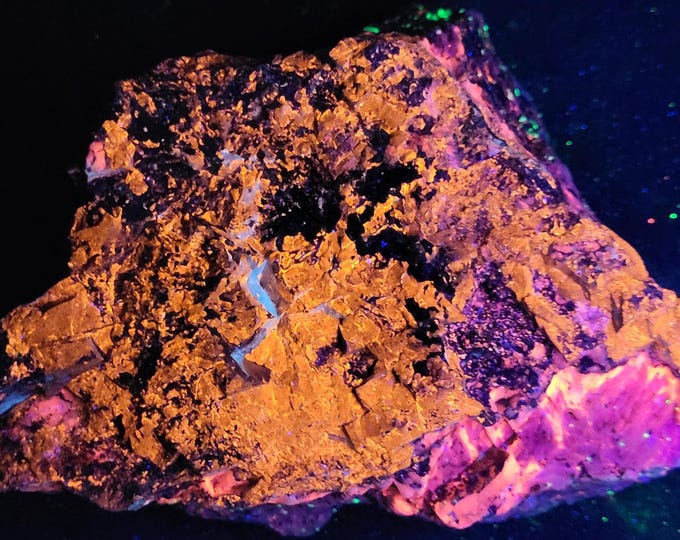 Choice Shortwave SW + Longwave LW Ultraviolet Fluorescent Grey Sphalerite, Calcite & Willemite - Franklin New Jersey UV Minerals