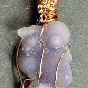 Draht Gewickelt Anhänger A ++ TRAUBE AMETHYST Chalcedon Kristall w / Phantoms Indonesien Lila Achat Quarz Gem Mineral Rock Schmuck