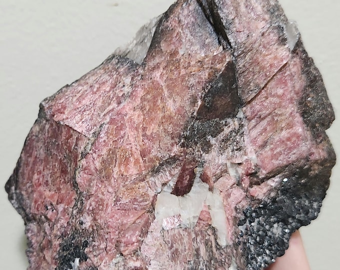Nice Pink Rhodonite Crystals Franklinite SW Ultraviolet Fluorescent Willemite & Calcite - Franklin, New Jersey