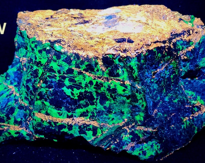 Very Large SW MW LW Uv Fluorescent + Phosphorescent Layer Cake Sphalerite Willemite & Aragonite - Sterling Hill by Franklin, Nj Minerals