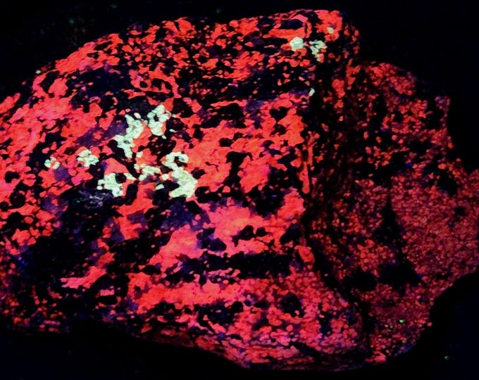 A++ Big Rare SW MW UV Fluorescent Powellite / Scheelite & Calcite Sterling Hill Mine by Franklin Nj Ultraviolet Mineral Specimens