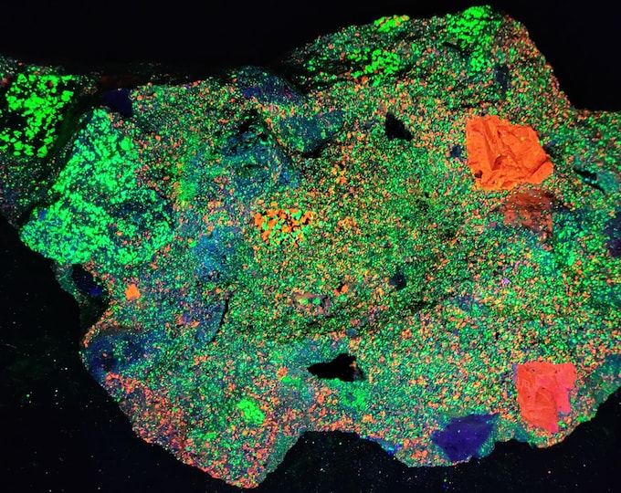 Fluorescent Concrete Chunk Shortwave SW Ultraviolet Willemite, Calcite & Hardystonite Trotter Dump Franklin New Jersey USA UV Minerals