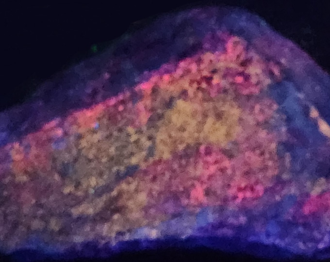 XXL 30.8lbs SW UV Fluorescent Wollastonite Calcite Hydrozincite Sterling Hill Mine by Franklin New Jersey Ultraviolet Rocks Minerals
