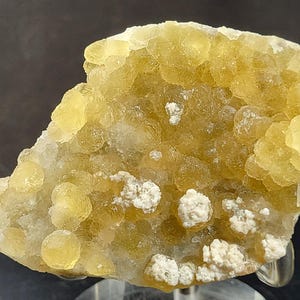 中国河南省信陽産の希少なブドウ状黄金色蛍石結晶 鉱物標本 岩石
