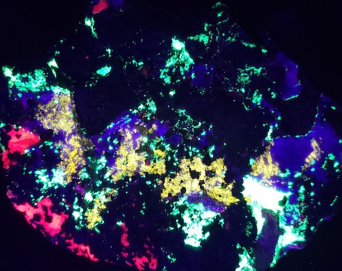 XL A++ Shortwave SW Uv Fluorescent Esperite Hardystonite Willemite Calcite & Clinohedrite Franklin New Jersey Ultraviolet Minerals