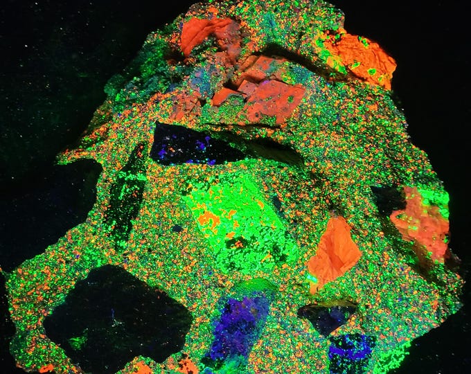 Fluorescent Concrete Chunk 4lbs+ Shortwave SW Ultraviolet Willemite, Calcite & Hardystonite Trotter Dump Franklin New Jersey UV Minerals
