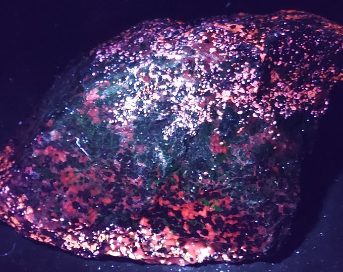 Big Shortwave SW & Longwave LW Ultraviolet Fluorescent Sphalerite Willemite + Calcite Sterling Hill Mine by Franklin NJ Uv Minerals