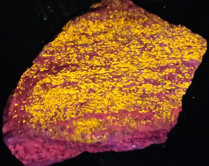 XL 6.9lbs Shortwave SW Ultraviolet Fluorescent Very Rich Wollastonite in Calcite Sterling Hill Mine by Franklin New Jersey UV Rocks Minerals