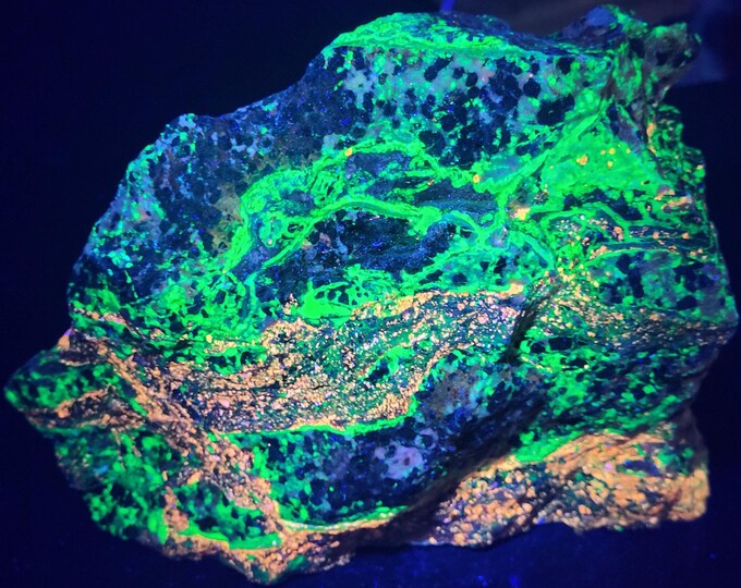 Big 9.4lbs SW + LW UV Fluorescent Willemite & Sphalerite Sterling Hill Mine by Franklin New Jersey Ultraviolet Minerals