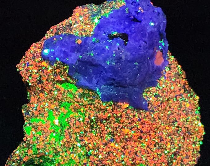 A++ Shortwave SW UV Fluorescent Concrete Chunk - Willemite, Calcite & Hardystonite - Trotter Dump Franklin, New Jersey Minerals