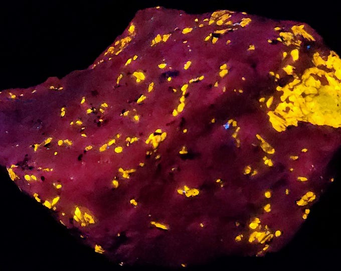 Rare Shortwave SW UV Fluorescent "Green Eyed" Wollastonite in Calcite Sterling Hill Mine by Franklin New Jersey Rocks Minerals