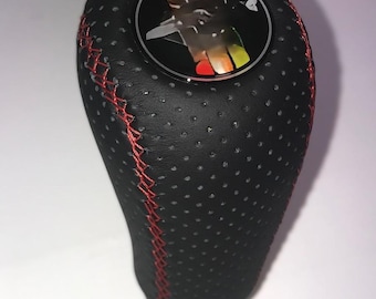 Automatik-Schalterknauf für die meisten Modelle mit Automatikgetriebe und Gewindesteigung 8 x 1,25 mm, rote Naht