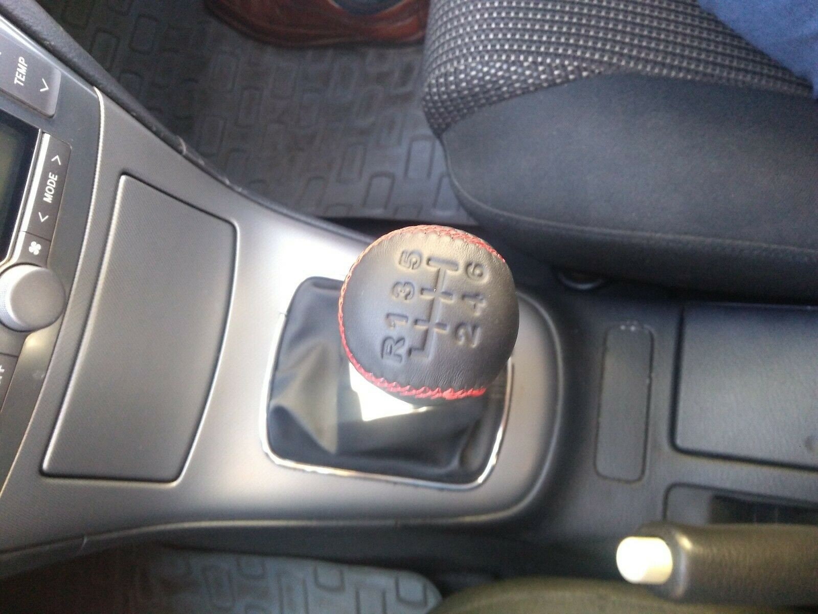 Toyota auris gear knob outlet