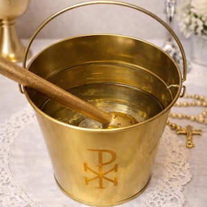 Juego infantil de misa: Aspergillum y cubo de agua bendita