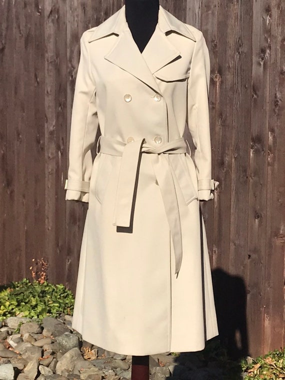 Perfect Vintage Rain Coat