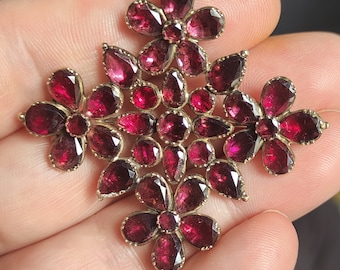 Exceptional Georgian 12ct Gold PENSEE A MOI Pansy Flat Cut Foiled Almandine Garnet Large Flower Brooch Antique Romantic Period