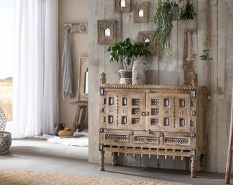 Woodkings Indische Kommode Damchaya aus Massivholz weiß Indische Kommode Boho Vintage Landhausstil mit Türen und Schukästen