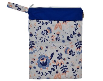 Medium Waterproof Wet Bag with Zip 30 x 40cm - Floral Design