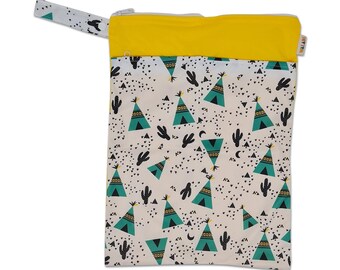Medium Waterproof Wet Bag with Zip 30 x 40cm - Teepee