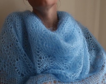 Chal de plumón de cabra Orenburg azul hecho a mano: suave chal de punto, capa azul tradicional
