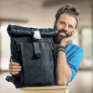 Leather Rucksack Roll Top Leather Backpack With Aircraft Buckle