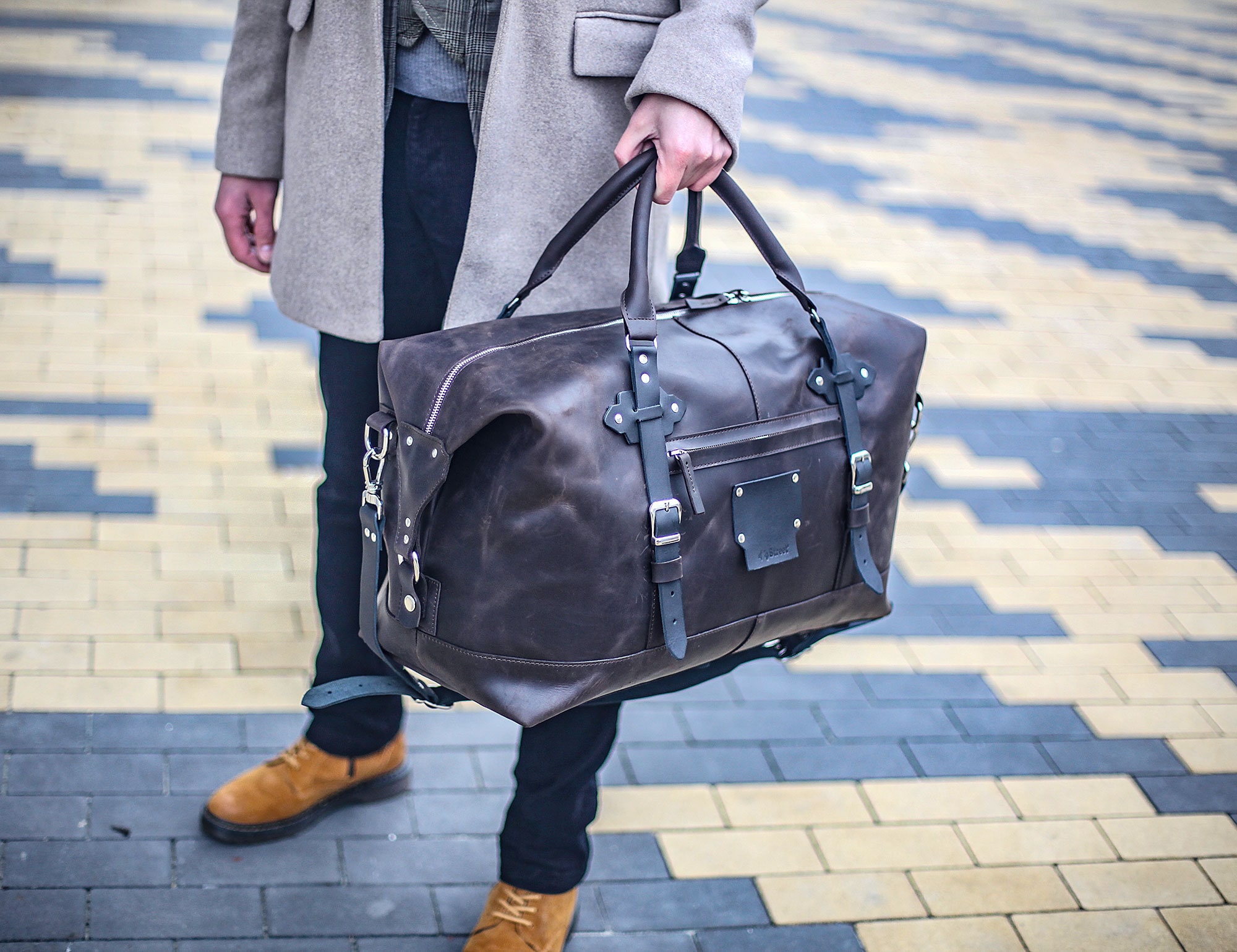 SSW - Carryall Duffle Leather Bag in Crocodile Print Black Noir