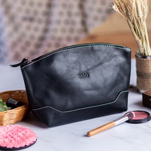 Leather makeup bag, Bridesmaid gift, Leather pouch image 5