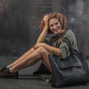 Extra Large Leather Tote, Laptop Bag Black, Leather Laptop Tote, Large designer tote bag for women image 4