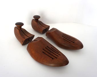 Vintage Wood Shoe Forms, Use as Bookends, Adjustable Shoe Stretchers, Academia Decor, Grandmillennial, Grannycore