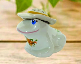 Vintage Avon Ceramic Winking Frog Pomander Sachet Potpourri with Hat, 1980s Flirtatious Frog Decor Collector, Grandmillennial, Cottagecore