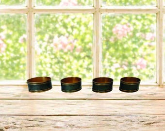 4 Vintage Messing und grüne Emaille Oval Serviettenringe Made in India, 2 "breit und 1,5" hoch, Boho Serviettenringe, Grandmillennial