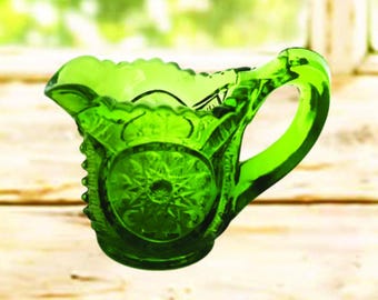 Vtg Miniature Petite Dark Green Pressed Glass L.E. Smith Heritage Sunburst Creamer, 2.5" tall, 1970s, Mini Pitcher, Toothpick Holder