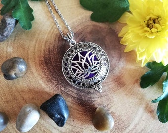 Lotus Essential Oil Diffuser Aromatherapy Necklace Metal Locket & 10 x Colour Pads / Oil Blend / Meditation Gift Jewellery Christmas