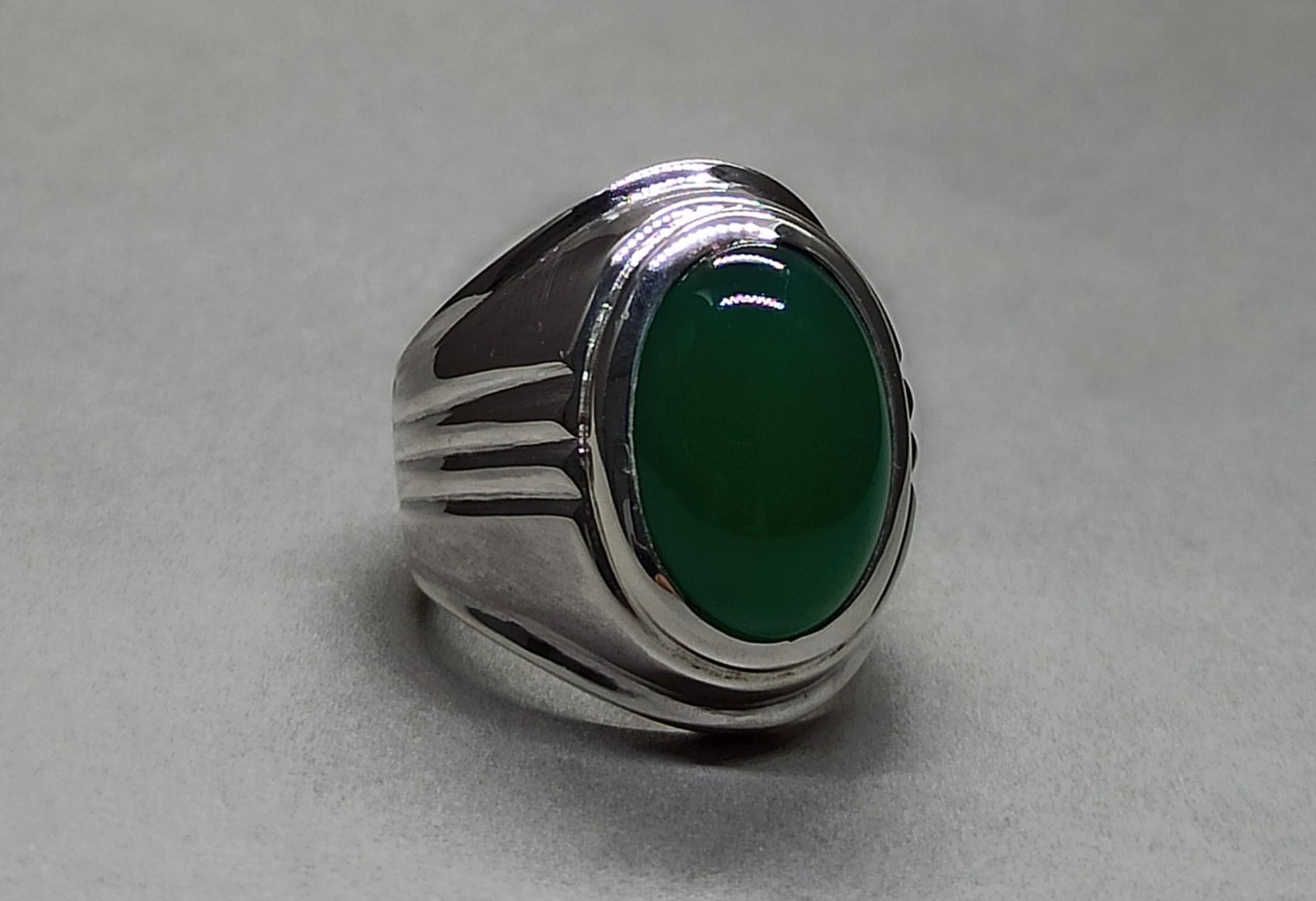 グリーンアゲートスターリングシルバーリング - ハンドメイドイエメン