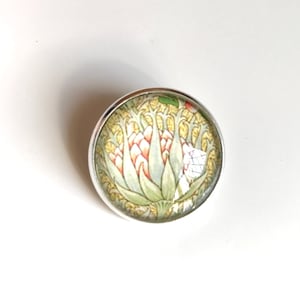 WILLIAM MORRIS Design Brooch “Artichoke”