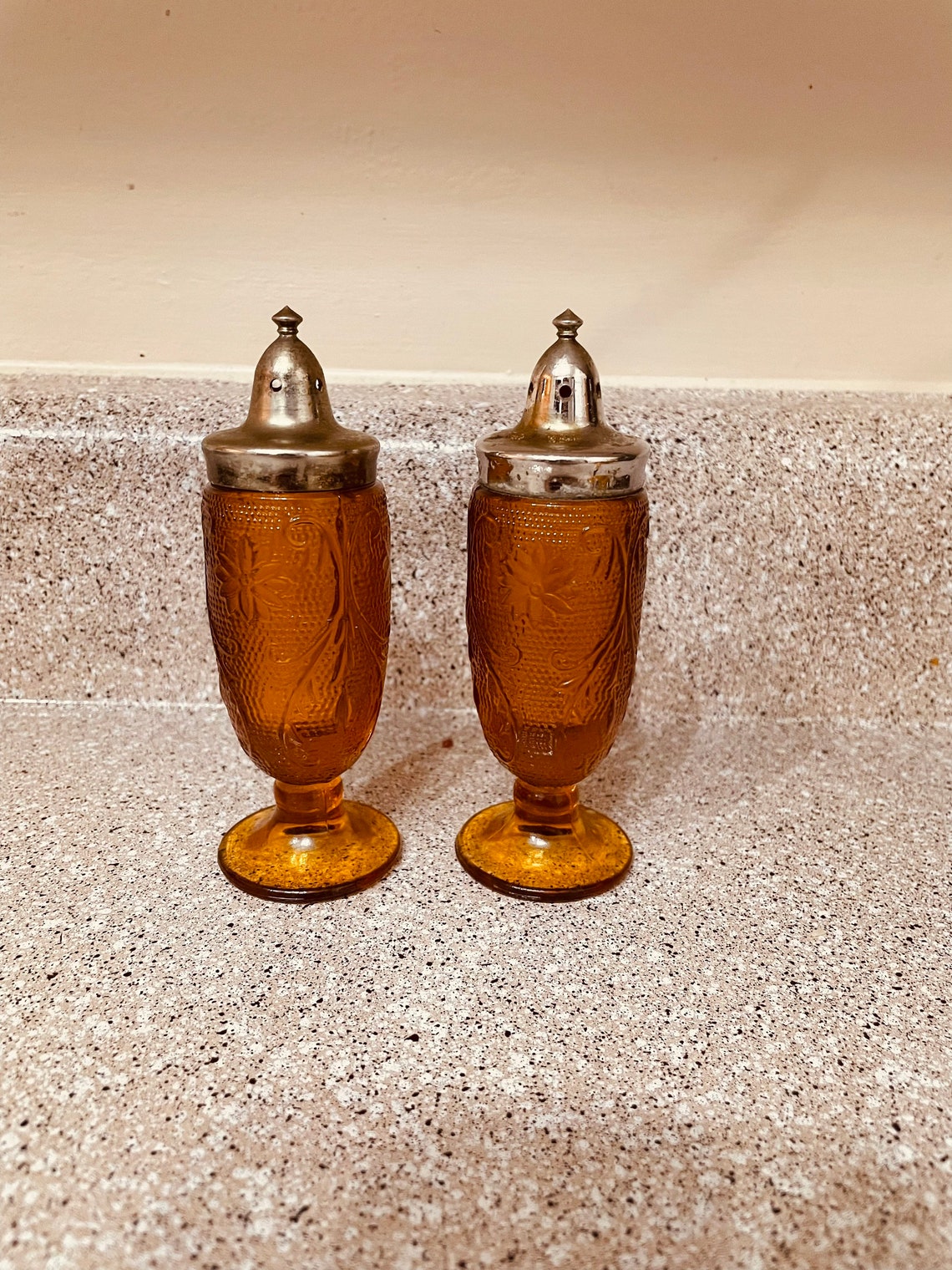 Amber Tiara salt and pepper shakers by Indiana Glass Company / Etsy