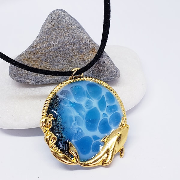 Ocean Necklace / Resin Dolphin Round Frame Pendant / Handmade / Gift / 815amUK / Enchanted Garden