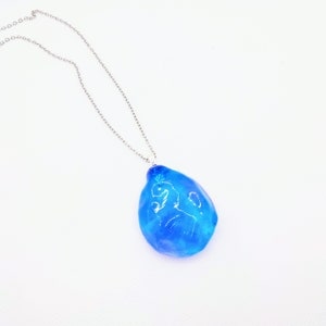 Sea Wave Raindrop Shaped Pendant Necklace / See Wave Blueish-Purple Charm Necklace