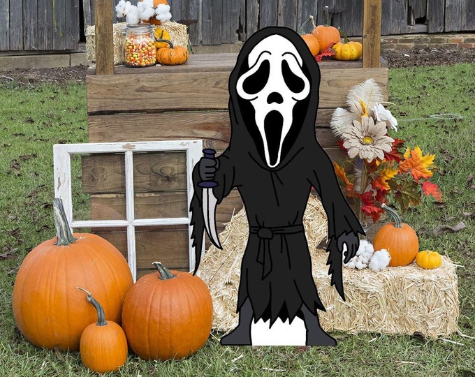 Hand Painted 4' tall Scream yard art/ wooden yard art/ Horror movie yard art/ Scream decoration/ scary Scream