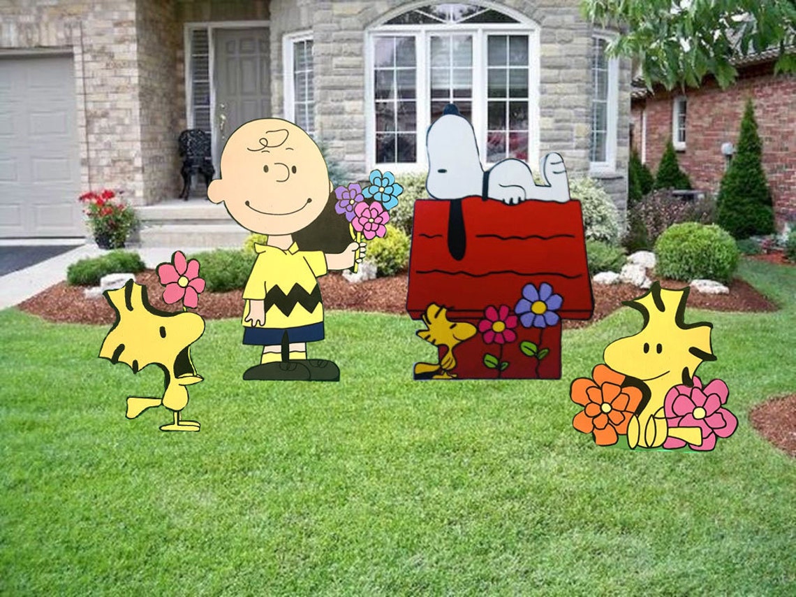 Spring/Summer Charlie Brown/ Peanuts yard art/ Charlie Brown Etsy