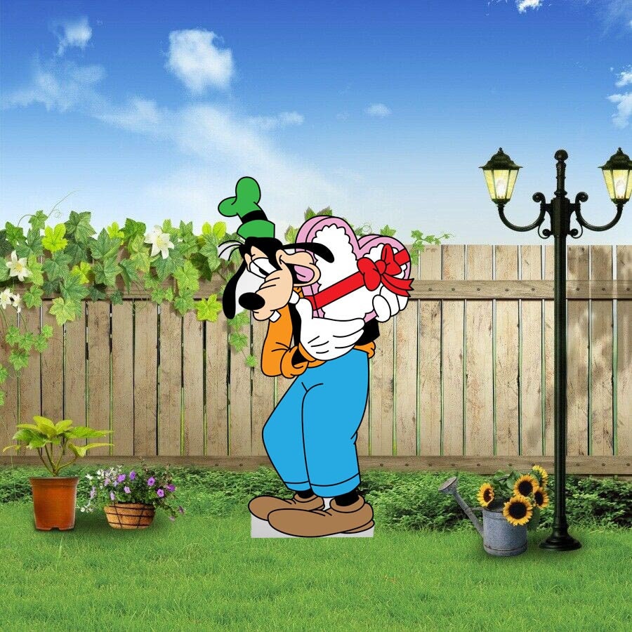Hand Painted Disney Goofy Valentines Yard Art/ Goofy Valentines