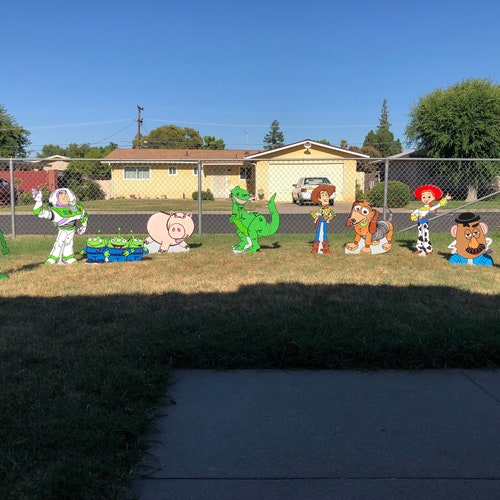 Hand Painted 10 Piece Toy Story Yard Art Set Etsy