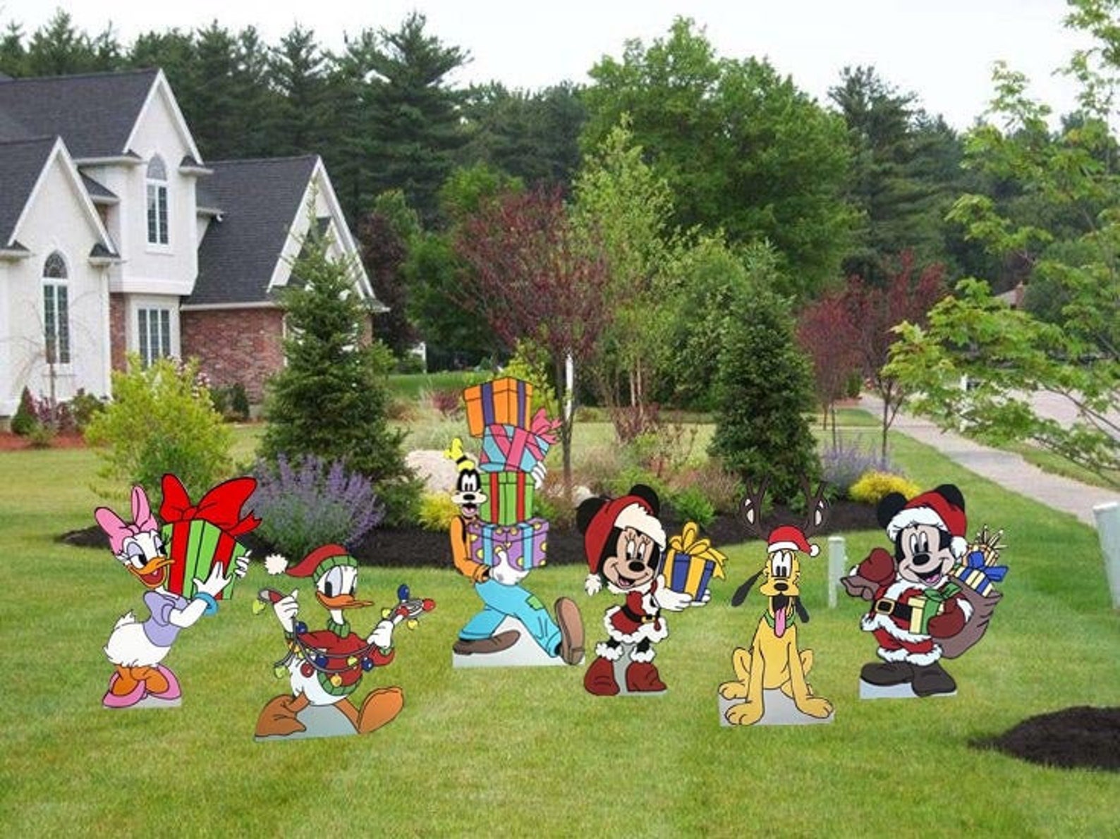 Disney Yard Decorations Christmas 