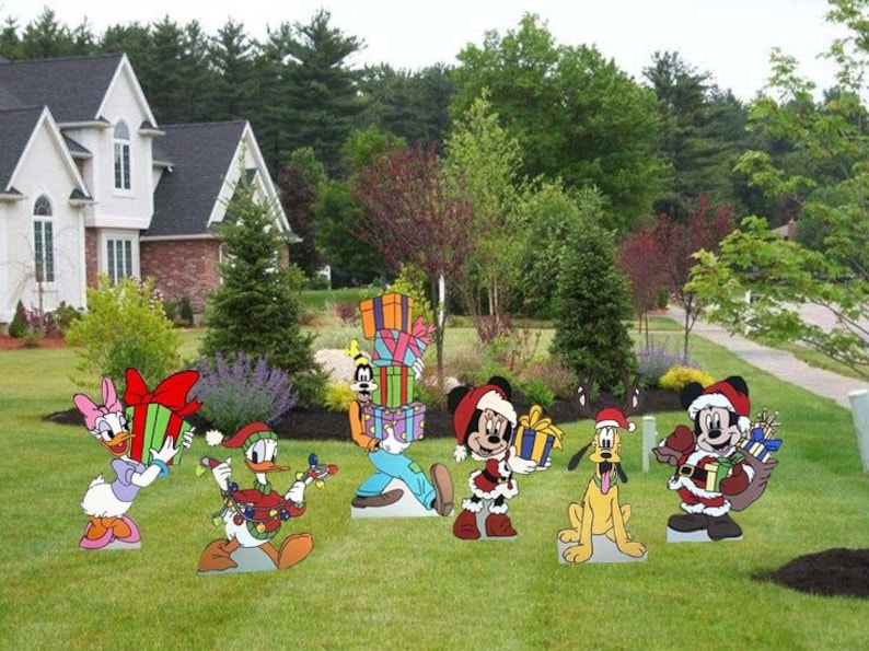 Hand Painted Disney CHRISTMAS Yard Art Set/disney Yard Art/ Etsy