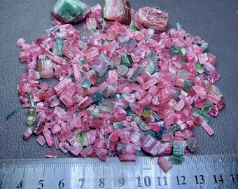 Rubbelite grezza, cristalli di tormalina rosa Lotto: 130 grammi Rubellite, Afghanistan