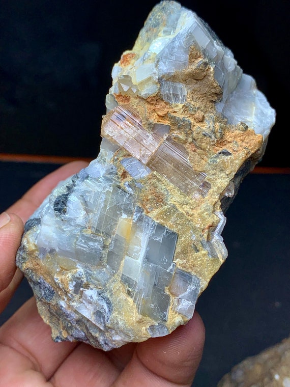 インペリアル・トパーズの結晶と原石：ピンク・トパーズの標本