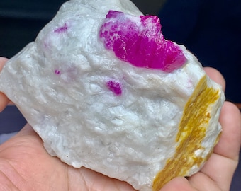 Esemplare di rubino, rubino grezzo, grande cristallo di rubino su matrice di calcite, esemplare di qualità da collezione, regalo di anniversario, regalo di compleanno