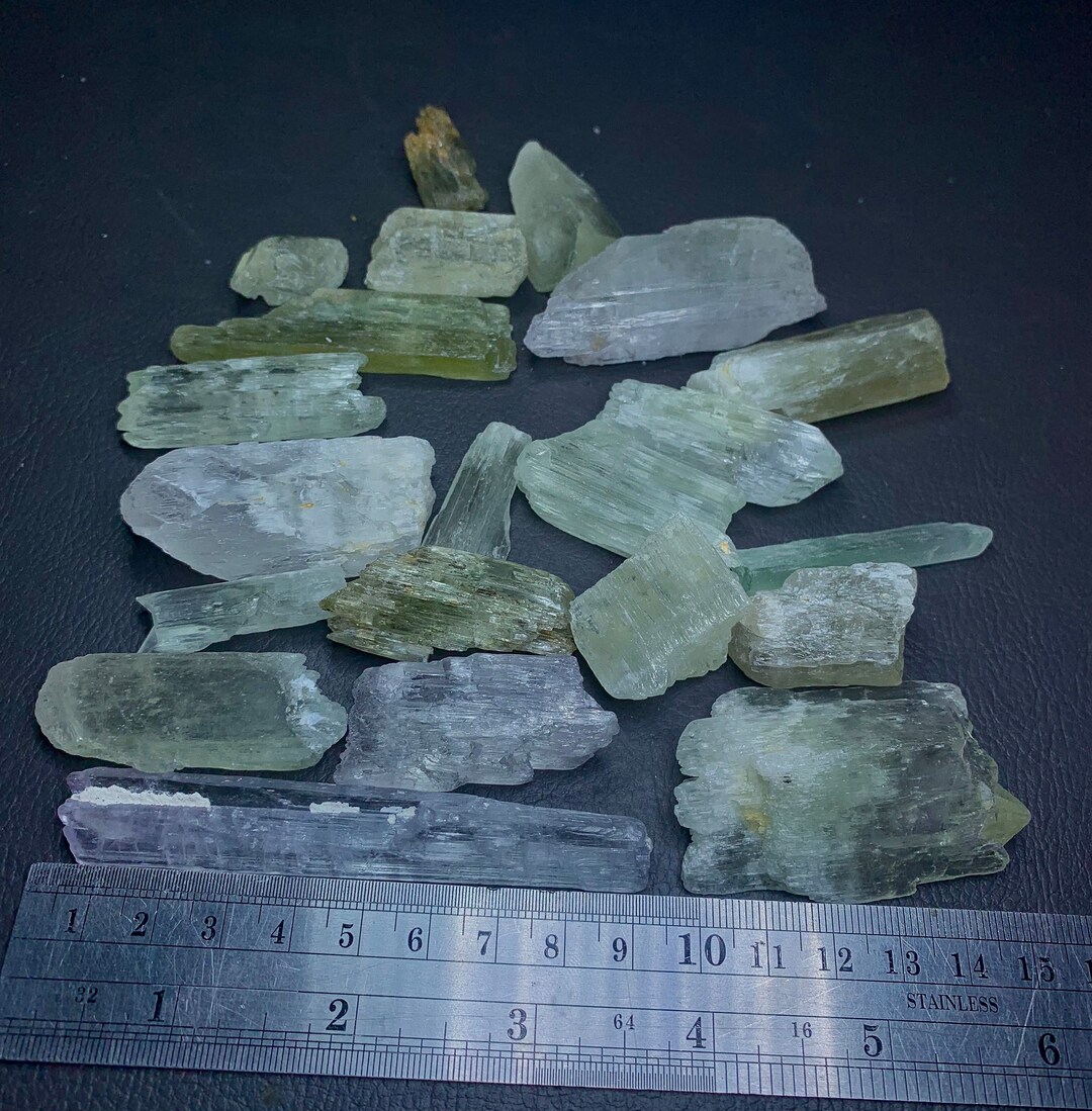 Kunzite Floater Crystalsnatural Kunzite Floaterpink Etsy UK