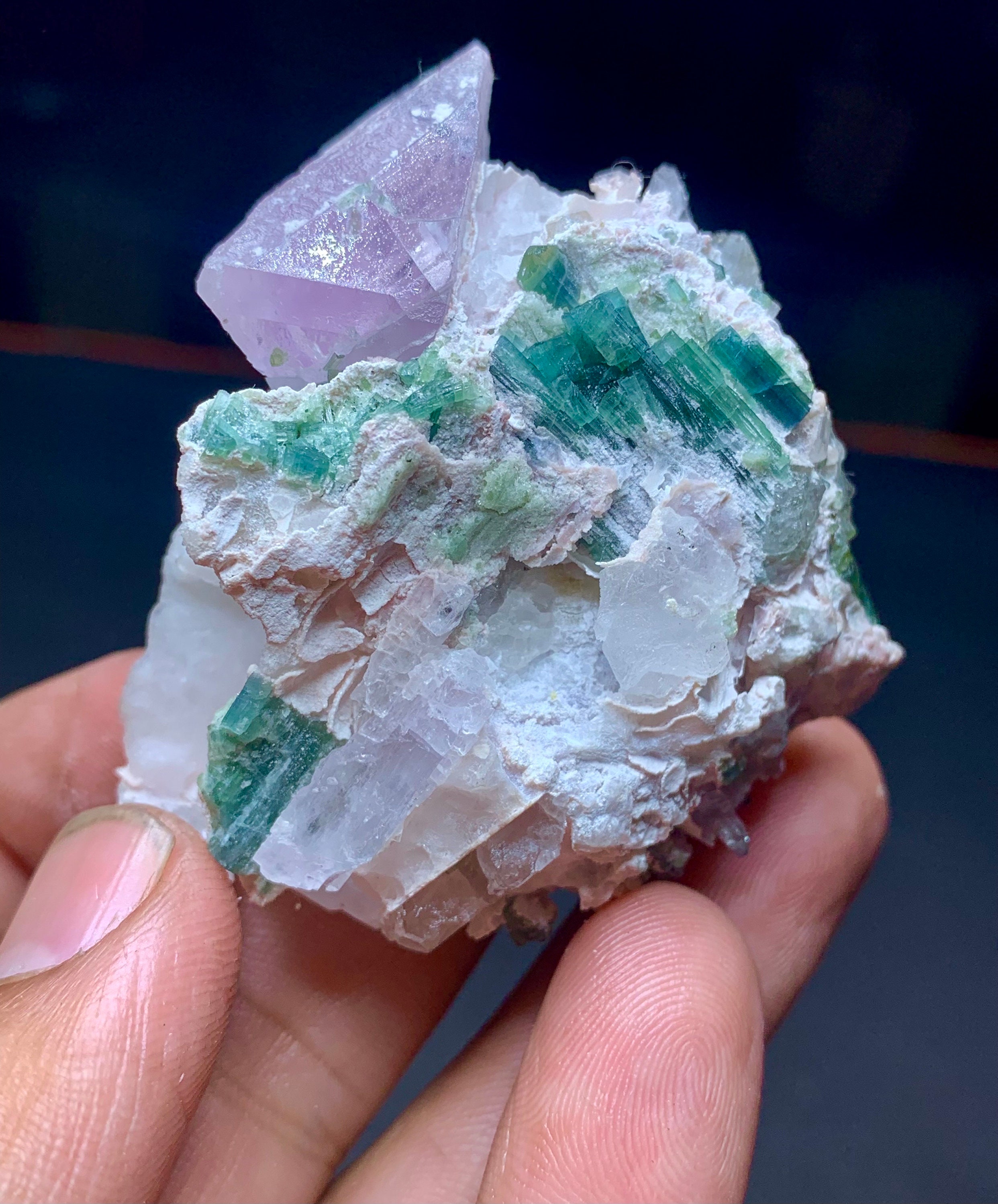 クンツァイト　トルマリン　16g インディコライトトルマリン結晶ピンククンツァイト終端結晶と