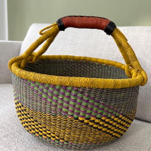 Bolga Korb, Einkaufskorb Marktkorb, Seegras, Steppengras Shopper Tasche Einkaufstasche, handgefertigt,  gelb, lila, grün, rund, Muttertag